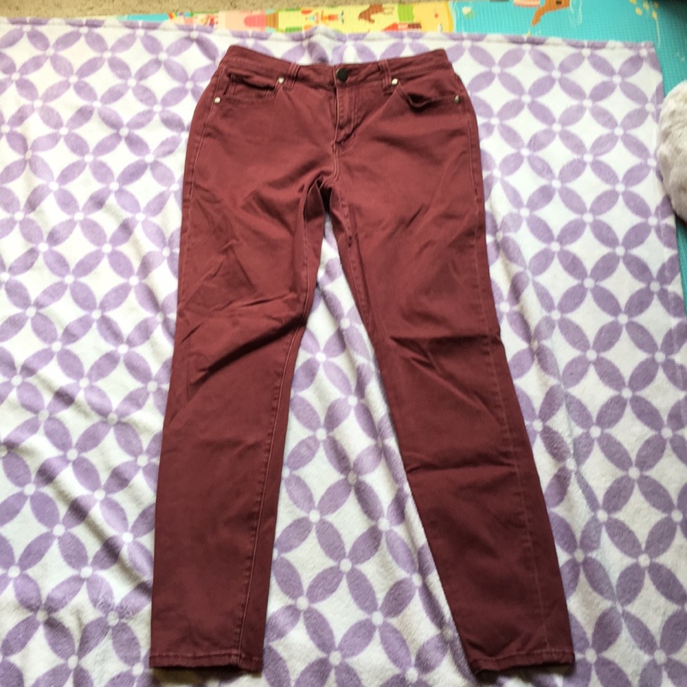 NWOT Size 8 CABi Skinny Jeans